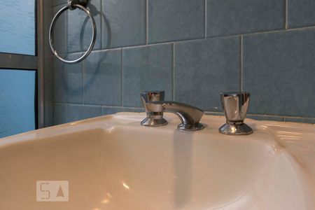 Apartamento à venda com 76m², 2 quartos e 1 vagaBanheiro (Torneira)