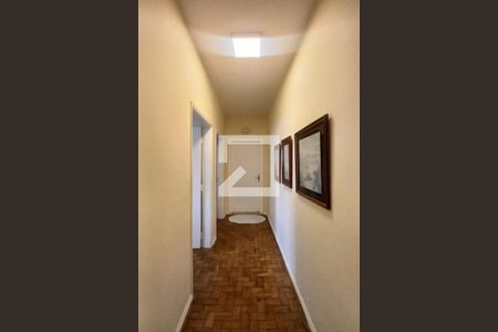 Corredor  de apartamento à venda com 2 quartos, 84m² em Centro, Campinas