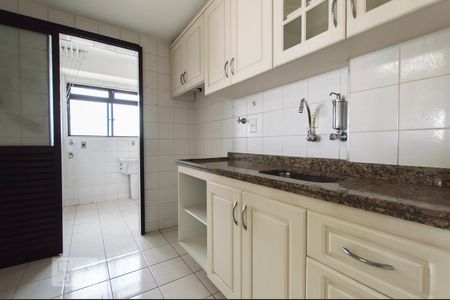 Cozinha de apartamento para alugar com 2 quartos, 70m² em Vila Ipojuca, São Paulo