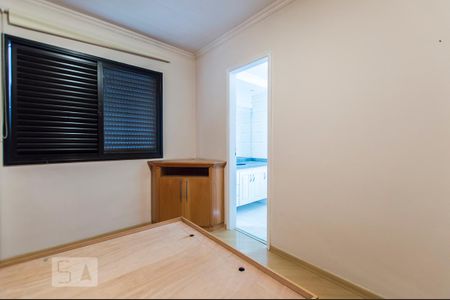 Suíte de apartamento para alugar com 2 quartos, 70m² em Vila Ipojuca, São Paulo