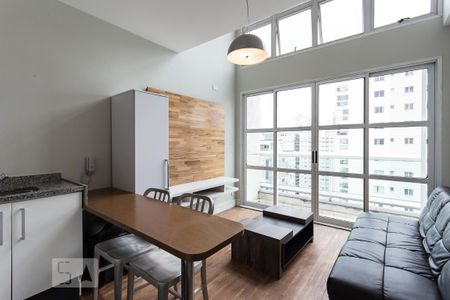 Sala de apartamento para alugar com 1 quarto, 50m² em Indianópolis, São Paulo