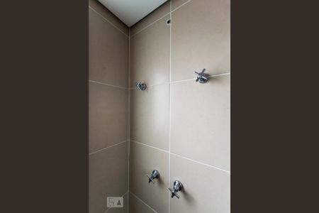 Banheiro de apartamento à venda com 2 quartos, 63m² em Lapa, São Paulo