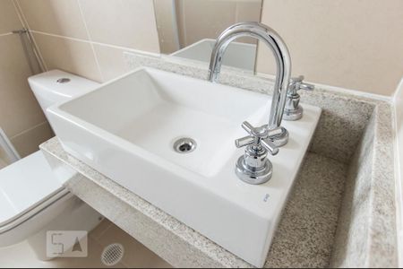 Banheiro de apartamento à venda com 2 quartos, 63m² em Lapa, São Paulo