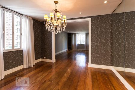 Sala de jantar de apartamento à venda com 2 quartos, 173m² em Itaim Bibi, São Paulo