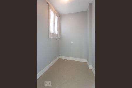 Apartamento à venda com 173m², 2 quartos e 2 vagas Apartamento à venda com 173m², 2 quartos e 2 vagasQuarto de serviço