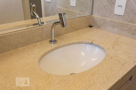 Apartamento à venda com 173m², 2 quartos e 2 vagas Apartamento à venda com 173m², 2 quartos e 2 vagasBanheiro