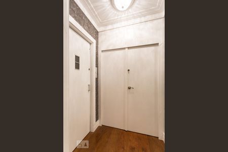 Hall do elevador de apartamento à venda com 2 quartos, 173m² em Itaim Bibi, São Paulo