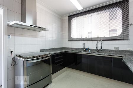 Apartamento à venda com 173m², 2 quartos e 2 vagas Apartamento à venda com 173m², 2 quartos e 2 vagasCozinha