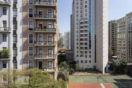 Vista de apartamento à venda com 2 quartos, 173m² em Itaim Bibi, São Paulo