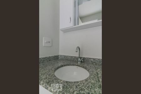 Banheiro de apartamento à venda com 2 quartos, 49m² em Planalto, São Bernardo do Campo