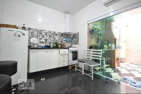 Apartamento à venda com 80m², 2 quartos e sem vagacozinha