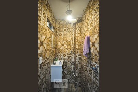 banheiro de serviço de apartamento à venda com 2 quartos, 80m² em Vila Pirajussara, São Paulo