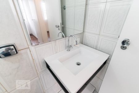 Banheiro Social de apartamento para alugar com 2 quartos, 65m² em Vila Guarani (z Sul), São Paulo