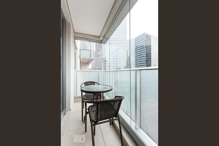 Varanda de kitnet/studio à venda com 1 quarto, 33m² em Santo Amaro, São Paulo