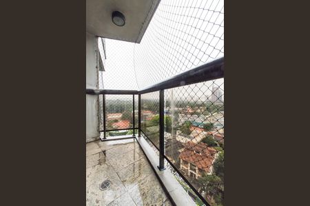 Apartamento à venda com 651m², 4 quartos e 4 vagasSacada da suíte 2