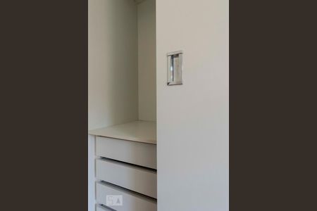 Quarto 1 (Armários) de apartamento para alugar com 2 quartos, 68m² em Aclimação, São Paulo