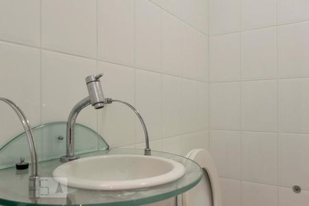 Lavabo (Torneira) de apartamento à venda com 2 quartos, 68m² em Aclimação, São Paulo