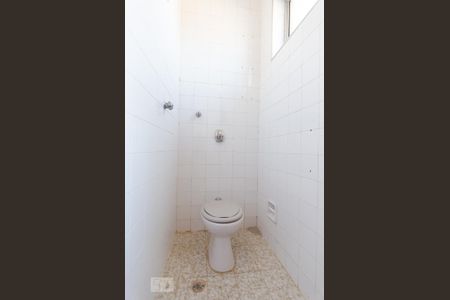 Banheiro de serviço de apartamento à venda com 2 quartos, 80m² em Jardim Chapadão, Campinas