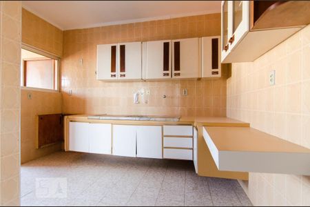Cozinha de apartamento à venda com 2 quartos, 80m² em Jardim Chapadão, Campinas