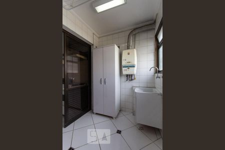 Apartamento para alugar com 75m², 3 quartos e 2 vagas Apartamento para alugar com 75m², 3 quartos e 2 vagasÁrea de serviço