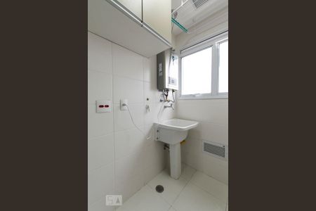 Apartamento para alugar com 77m², 2 quartos e 1 vagaÁrea de serviço