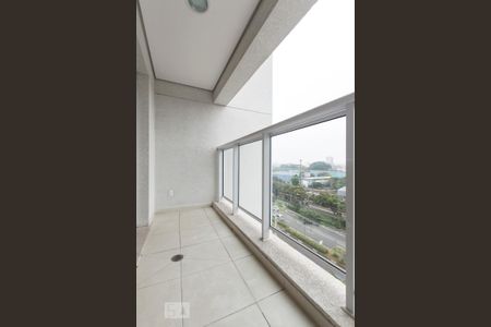 Apartamento para alugar com 77m², 2 quartos e 1 vagaVaranda