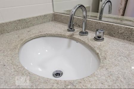 Apartamento para alugar com 77m², 2 quartos e 1 vagaBanheiro da suíte 2