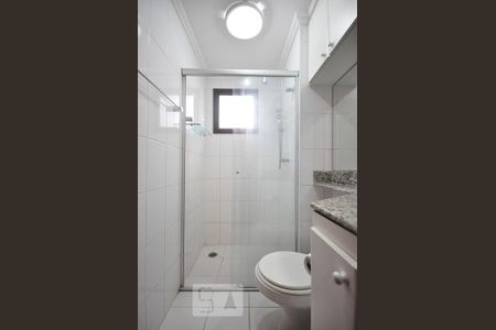 detalhe do banheiro de apartamento para alugar com 4 quartos, 119m² em Vila Suzana, São Paulo