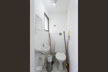 Apartamento para alugar com 80m², 2 quartos e 1 vaga Apartamento para alugar com 80m², 2 quartos e 1 vagaBanheiro de serviço