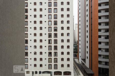 Vista de apartamento à venda com 2 quartos, 80m² em Moema, São Paulo