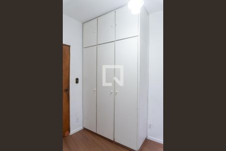 Apartamento à venda com 110m², 4 quartos e sem vagaQuarto 1 - Armários
