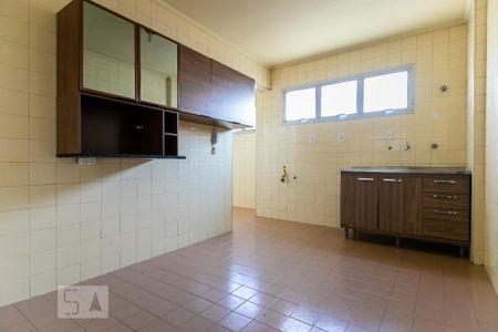 Apartamento para alugar com 80m², 2 quartos e 2 vagas Apartamento para alugar com 80m², 2 quartos e 2 vagasCozinha