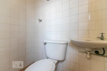Apartamento para alugar com 80m², 2 quartos e 2 vagas Apartamento para alugar com 80m², 2 quartos e 2 vagasBanheiro de Serviço