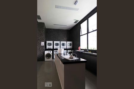 Studio à venda com 33m², 1 quarto e 1 vagaÁrea comum - Lavanderia coletiva