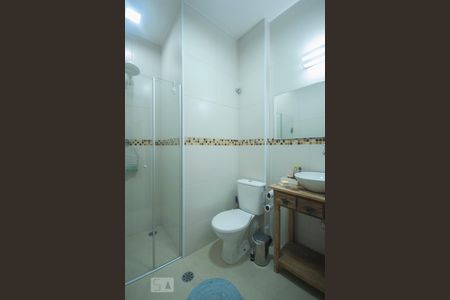 Banheiro de apartamento para alugar com 2 quartos, 80m² em Aclimação, São Paulo