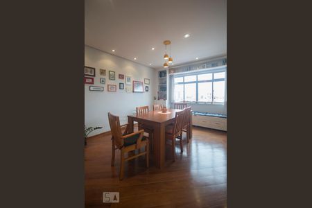 Sala de apartamento para alugar com 2 quartos, 80m² em Aclimação, São Paulo