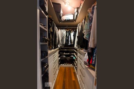 Apartamento à venda com 200m², 3 quartos e 1 vagaSuíte