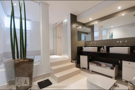 Apartamento à venda com 200m², 3 quartos e 1 vagaBanheiro Suíte