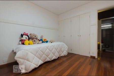 Apartamento à venda com 200m², 3 quartos e 1 vagaQuarto 2