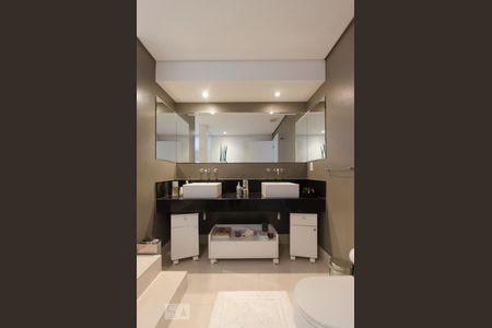 Apartamento à venda com 200m², 3 quartos e 1 vagaBanheiro Suíte