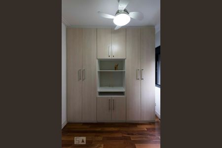 Apartamento para alugar com 42m², 1 quarto e 1 vagaQuarto (Armários)