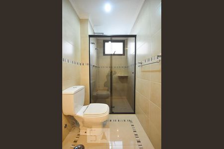 detalhe do banheiro suíte 1 de apartamento para alugar com 3 quartos, 138m² em Vila Sônia, São Paulo