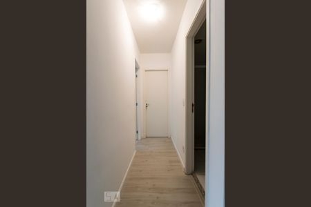 Corredor de apartamento para alugar com 2 quartos, 60m² em Jardim das Vertentes, São Paulo