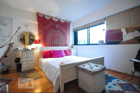 Apartamento para alugar com 53m², 1 quarto e 1 vagasuíte 