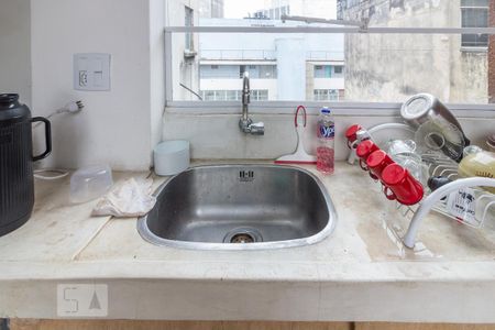 Cozinha de apartamento para alugar com 1 quarto, 95m² em República, São Paulo