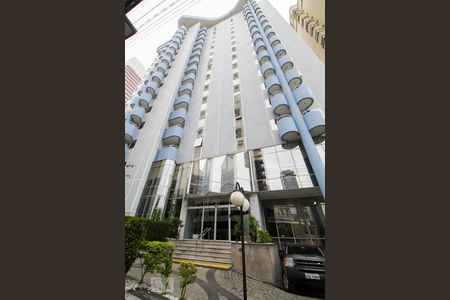 Apartamento à venda com 42m², 1 quarto e 1 vagaFachada