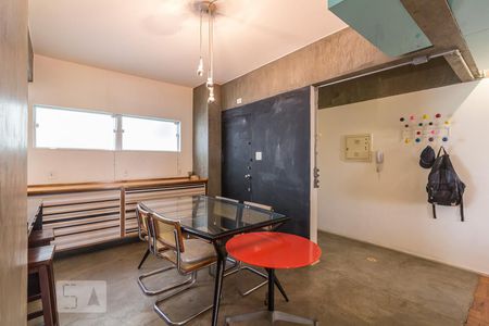 Apartamento à venda com 90m², 1 quarto e sem vaga Apartamento à venda com 90m², 1 quarto e sem vagaSala