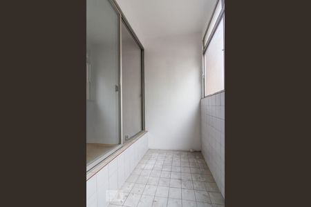 Varanda com acesso ao quarto de apartamento para alugar com 1 quarto, 55m² em Vila Buarque, São Paulo