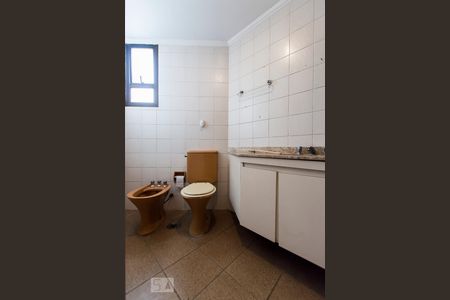 Apartamento para alugar com 145m², 3 quartos e 3 vagasBanheiro da suíte 2