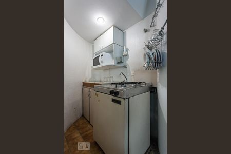 Cozinha de kitnet/studio para alugar com 1 quarto, 45m² em Liberdade, São Paulo